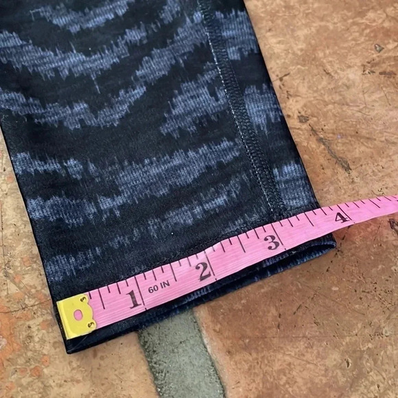 ๐ท TEREZ New York Athletic Yoga Workout Leggings Tiger Stripe Small - Picture 7 of 9